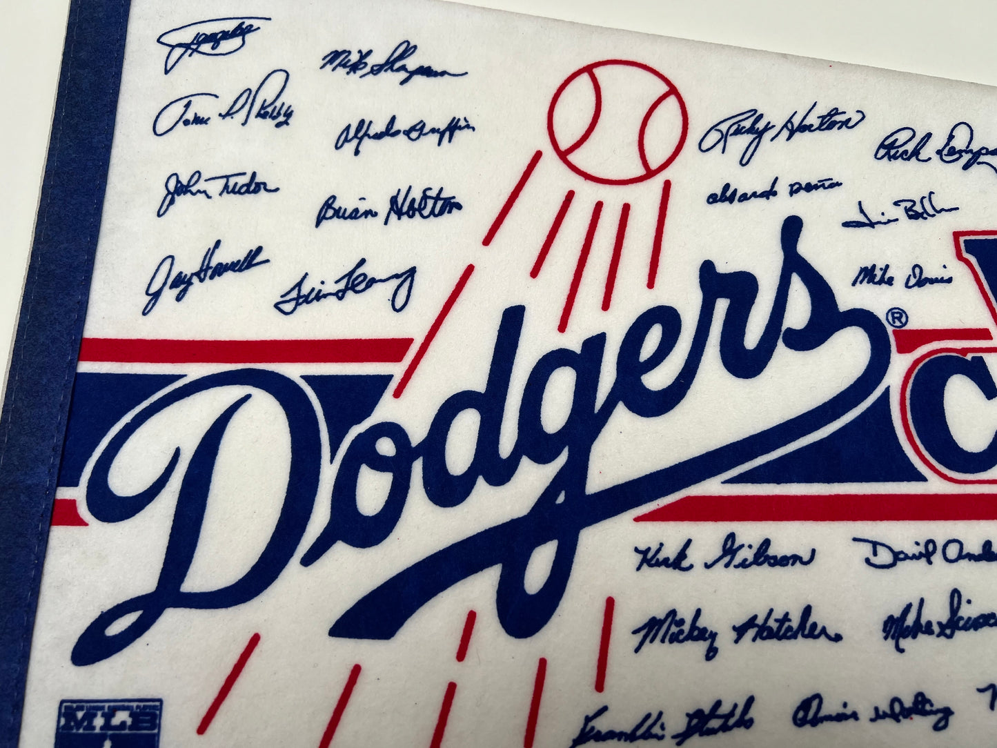 Vintage 1988 Dodgers World Series Champions Felt Pennant – Excellent Condition