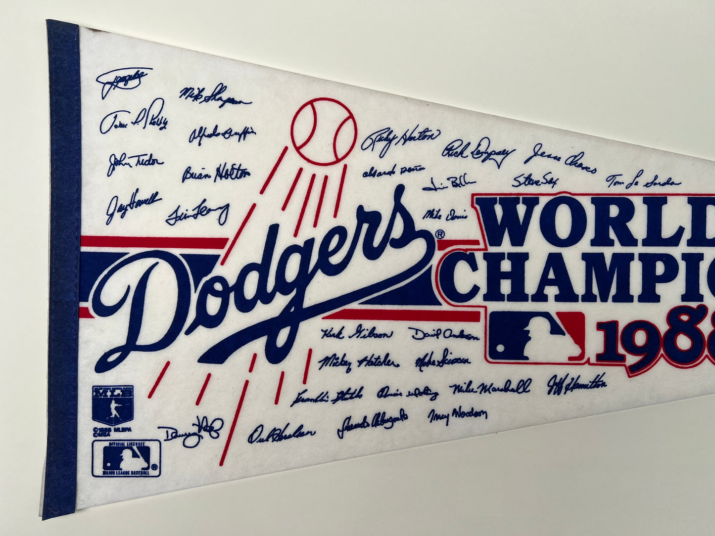 Vintage 1988 Dodgers World Series Champions Felt Pennant – Excellent Condition
